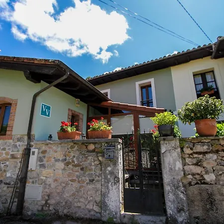 Casa Clarita Cano